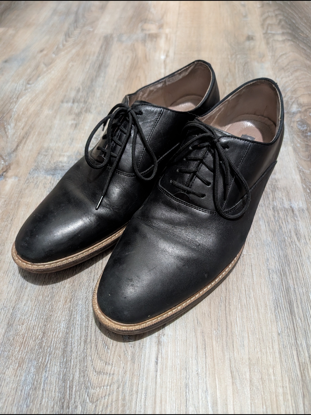 Men's Black Leather Derby Shoes with Contrasting Welt